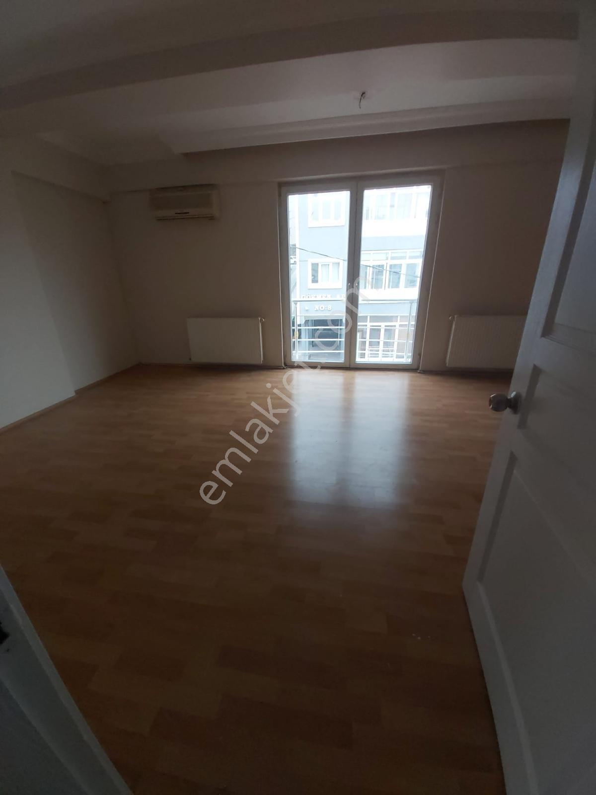 İçerenköy De Geniş Dubleks Çift Girişli Katta Tek 230 M2 Daire — fotoğraf 4