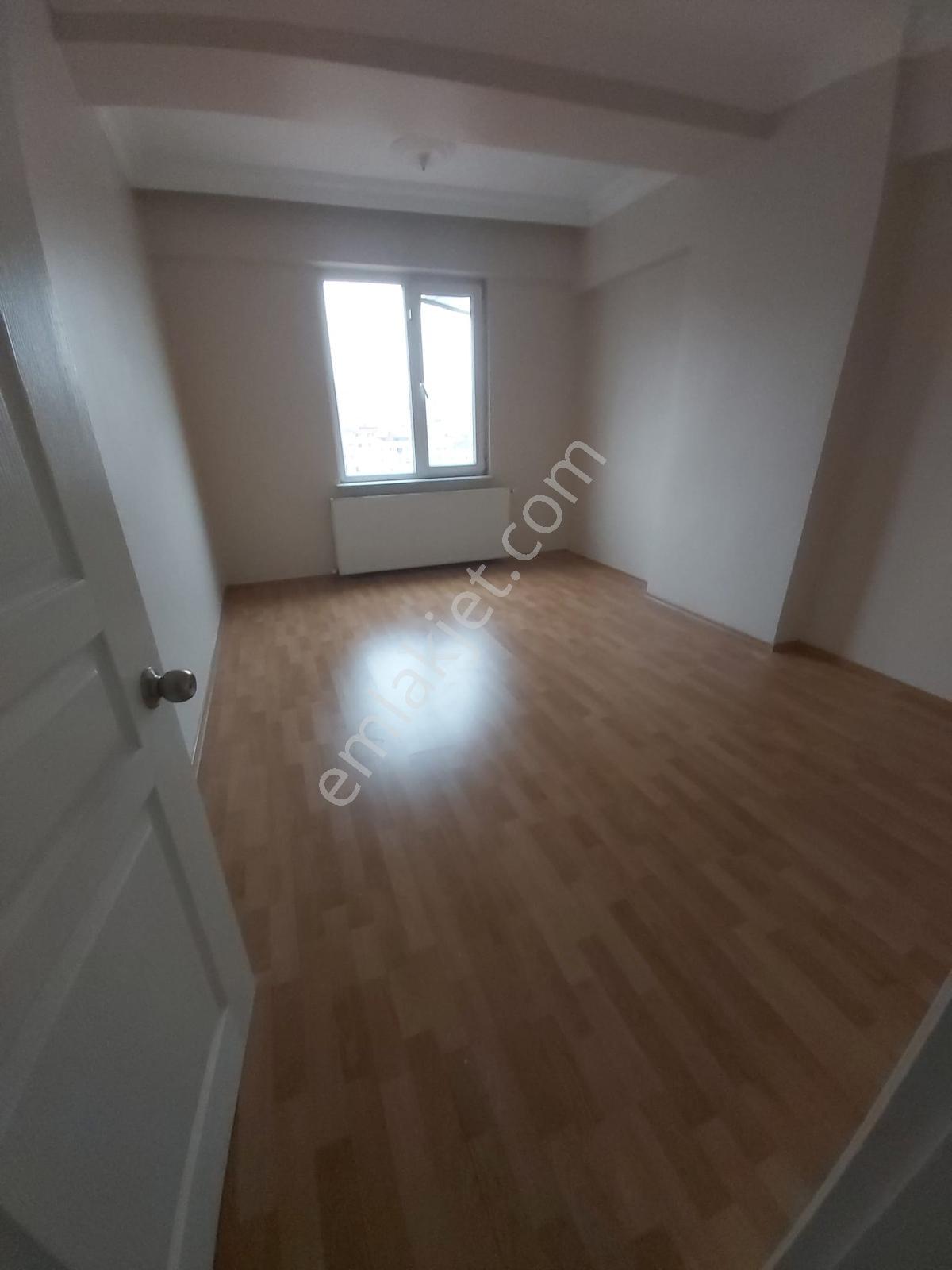 İçerenköy De Geniş Dubleks Çift Girişli Katta Tek 230 M2 Daire — fotoğraf 8