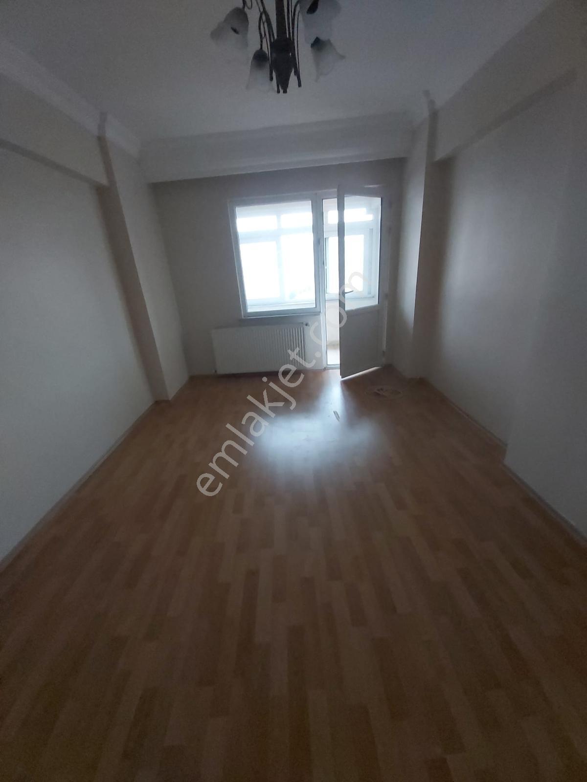 İçerenköy De Geniş Dubleks Çift Girişli Katta Tek 230 M2 Daire — fotoğraf 9