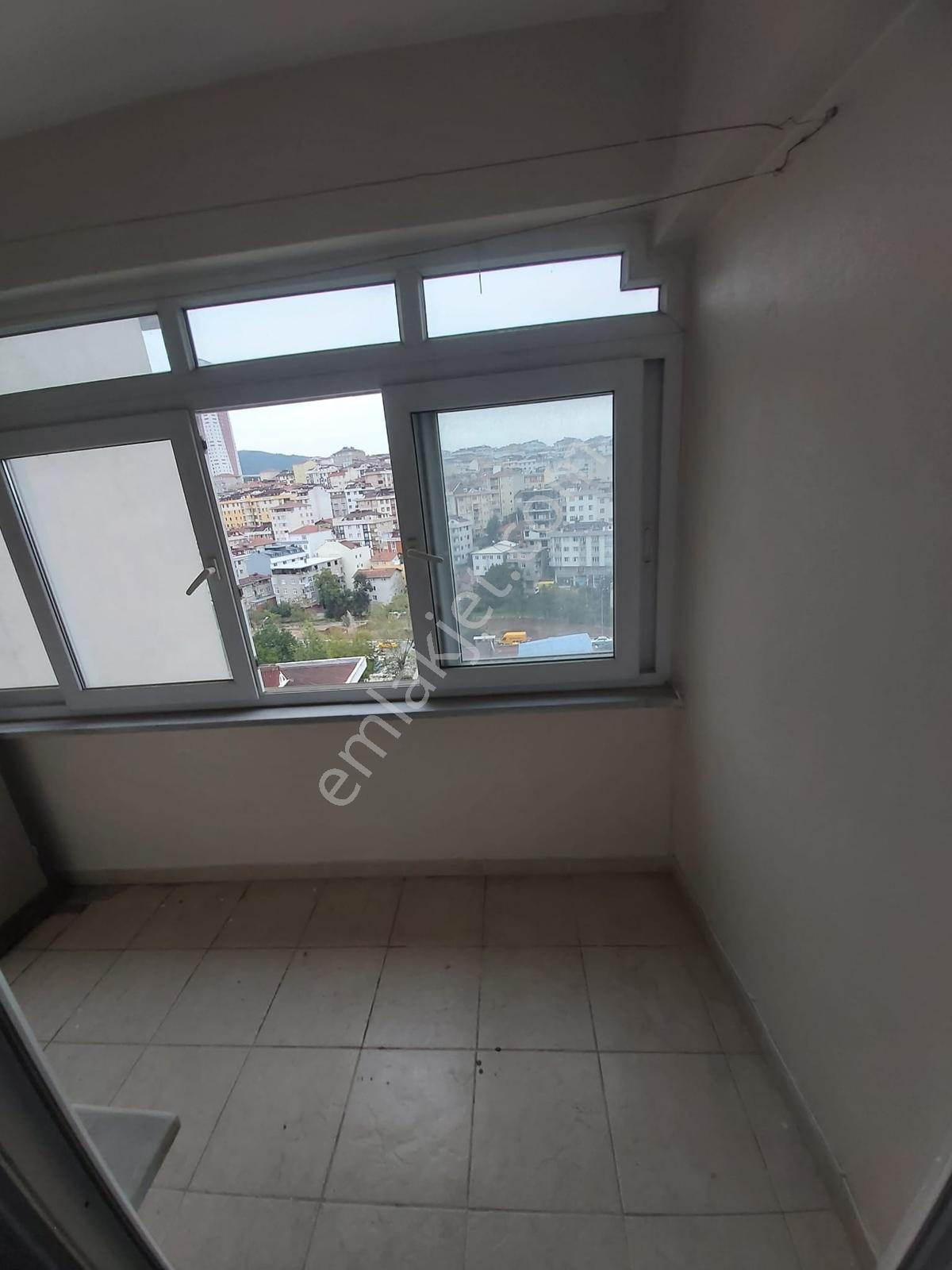 İçerenköy De Geniş Dubleks Çift Girişli Katta Tek 230 M2 Daire — fotoğraf 10
