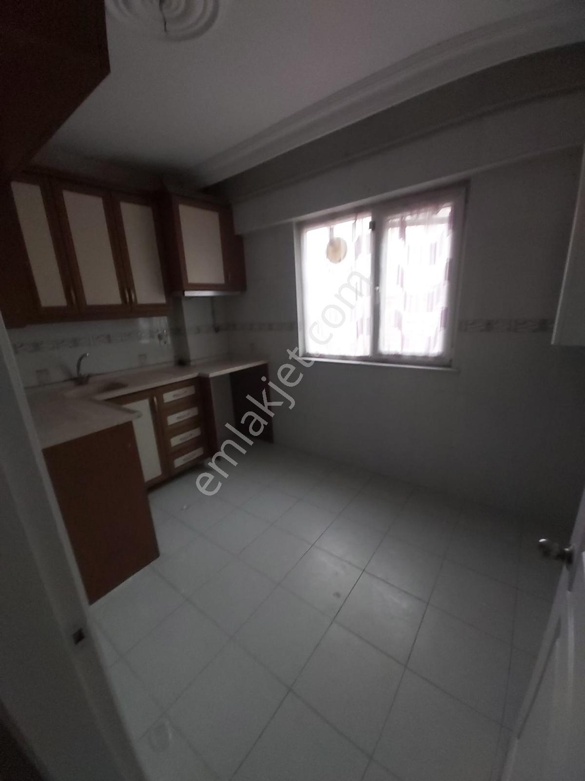 İçerenköy De Geniş Dubleks Çift Girişli Katta Tek 230 M2 Daire — fotoğraf 12