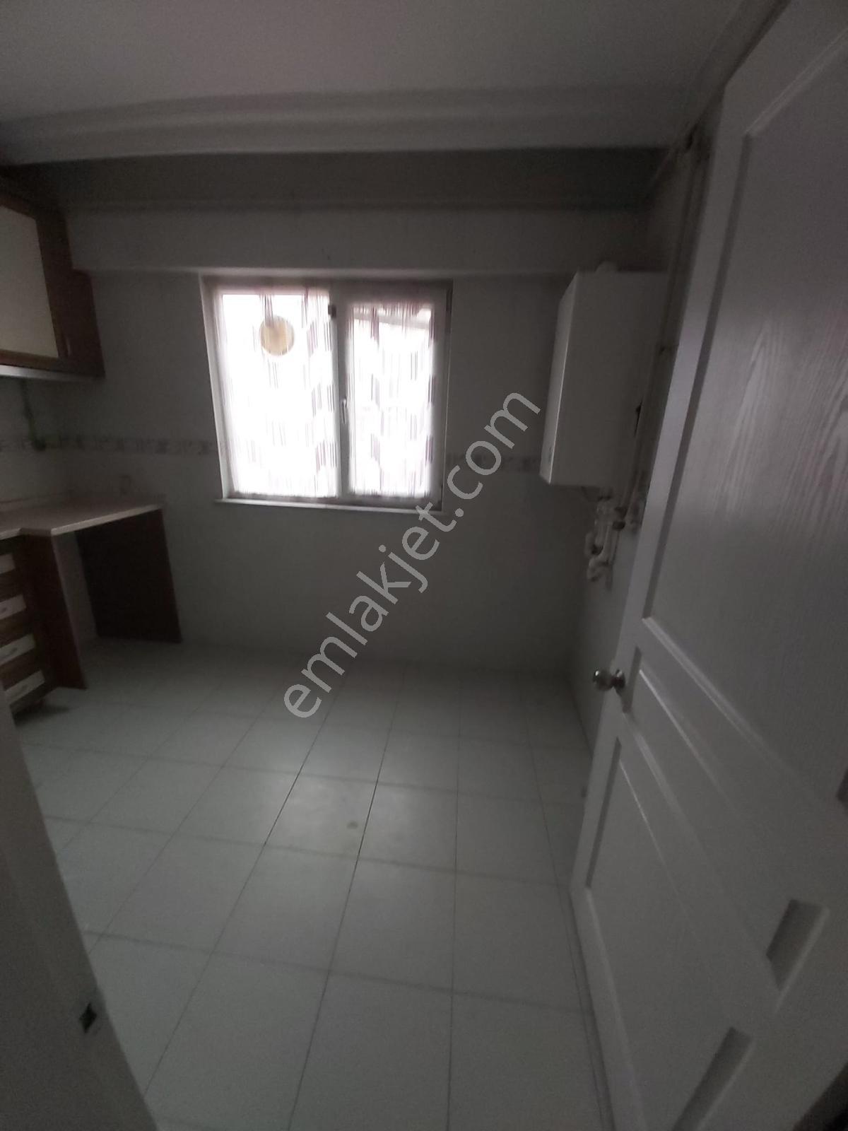 İçerenköy De Geniş Dubleks Çift Girişli Katta Tek 230 M2 Daire — fotoğraf 13