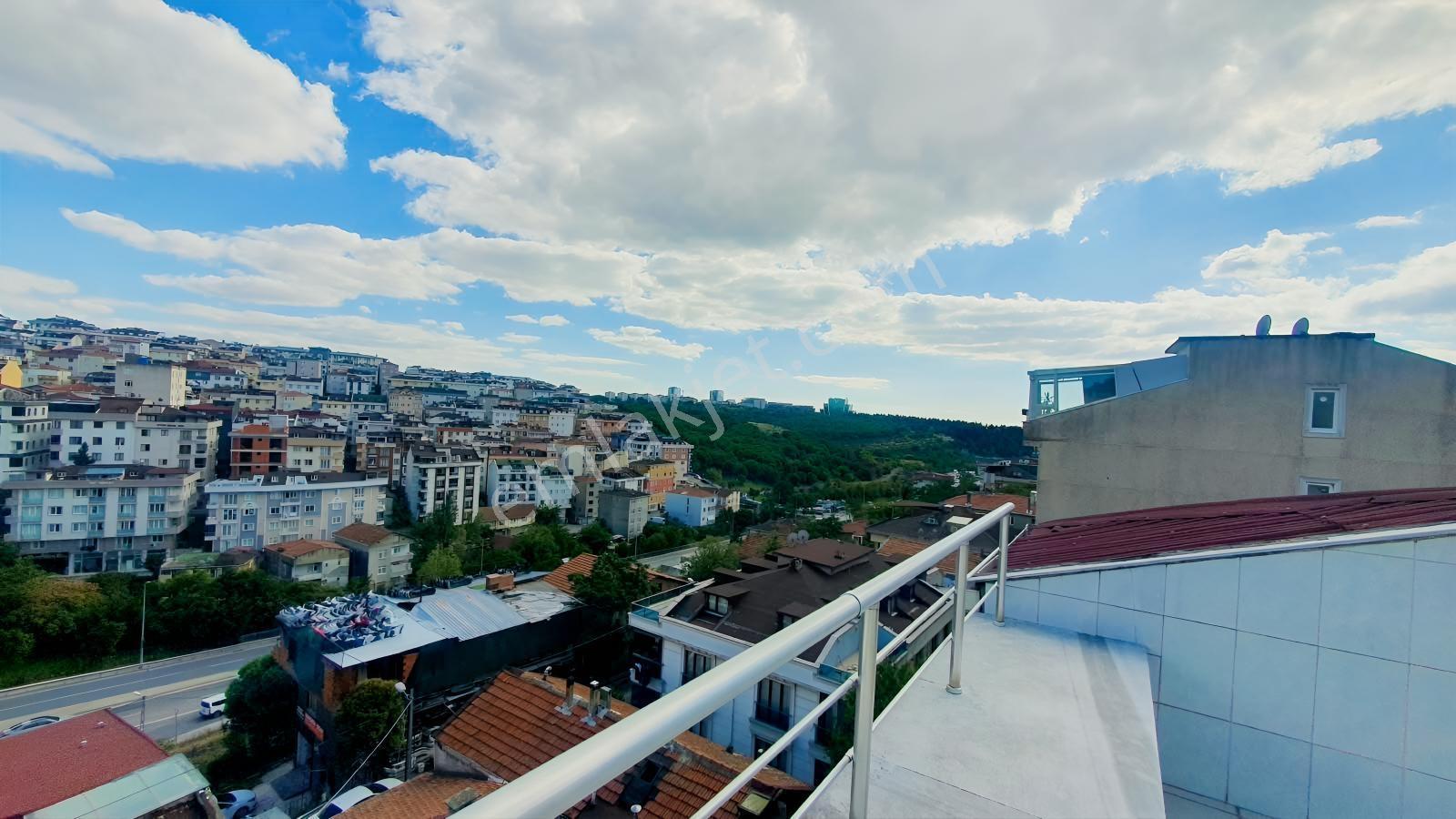 İçerenköy De Geniş Dubleks Çift Girişli Katta Tek 230 M2 Daire — fotoğraf 18
