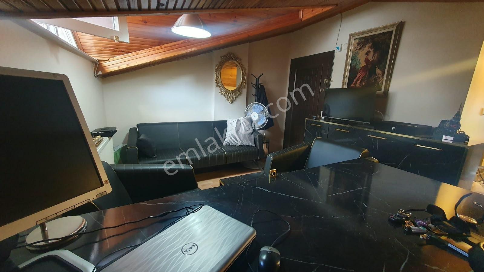 İçerenköy De Geniş Dubleks Çift Girişli Katta Tek 230 M2 Daire — fotoğraf 22
