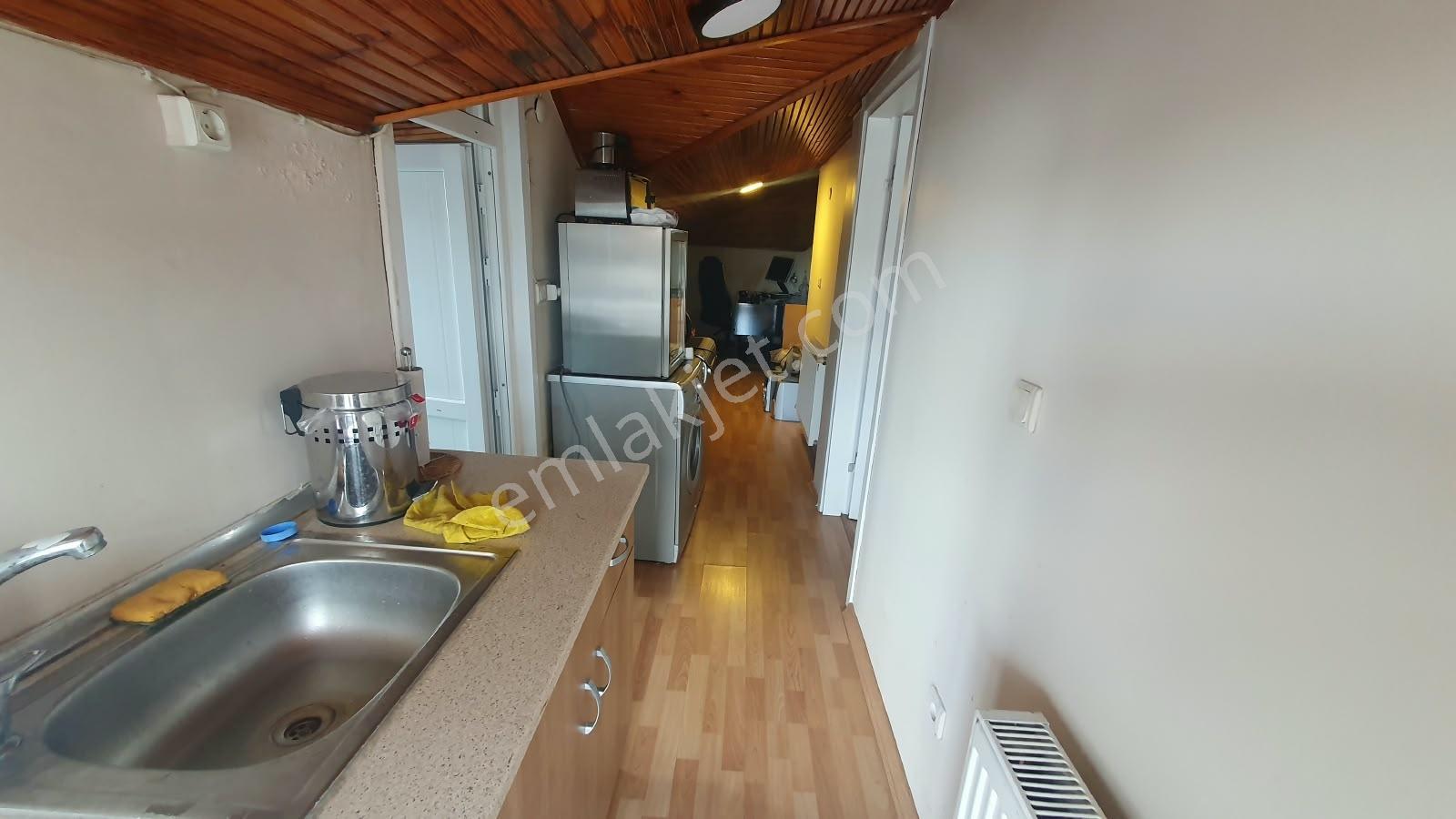 İçerenköy De Geniş Dubleks Çift Girişli Katta Tek 230 M2 Daire — fotoğraf 25