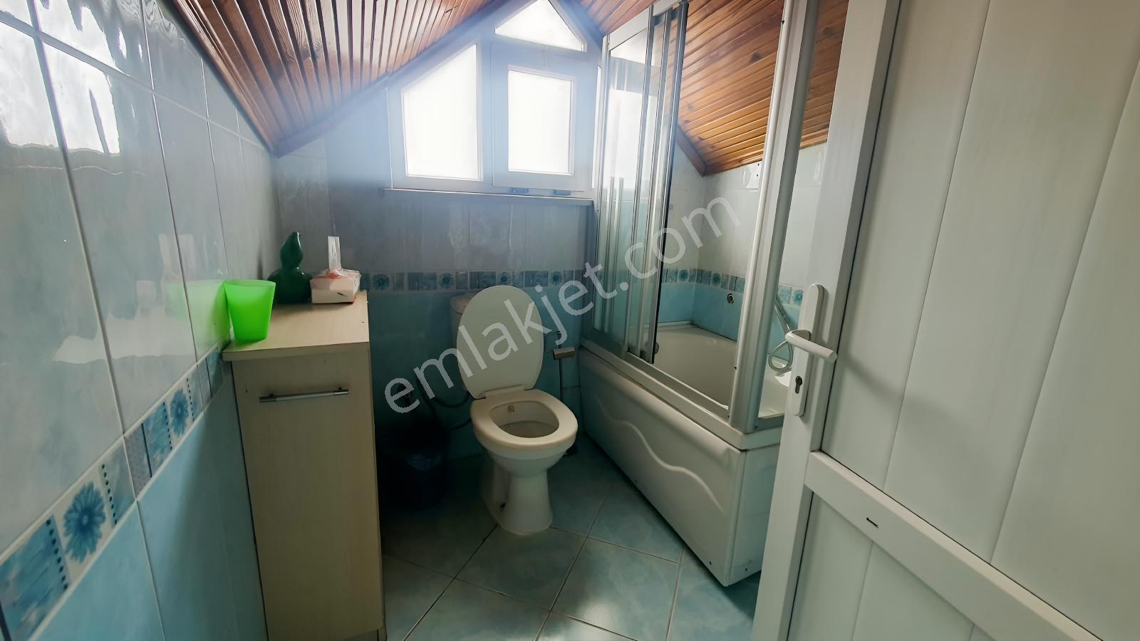 İçerenköy De Geniş Dubleks Çift Girişli Katta Tek 230 M2 Daire — fotoğraf 27