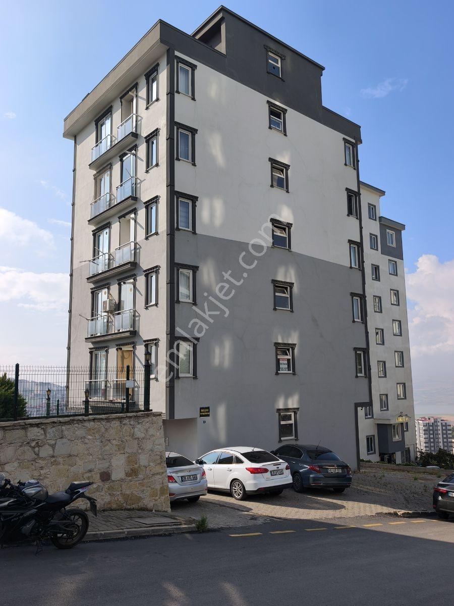 Yıldırım Emlaktan Mevsim Sit. Civarı Satılık 1+1 Daire — fotoğraf 3