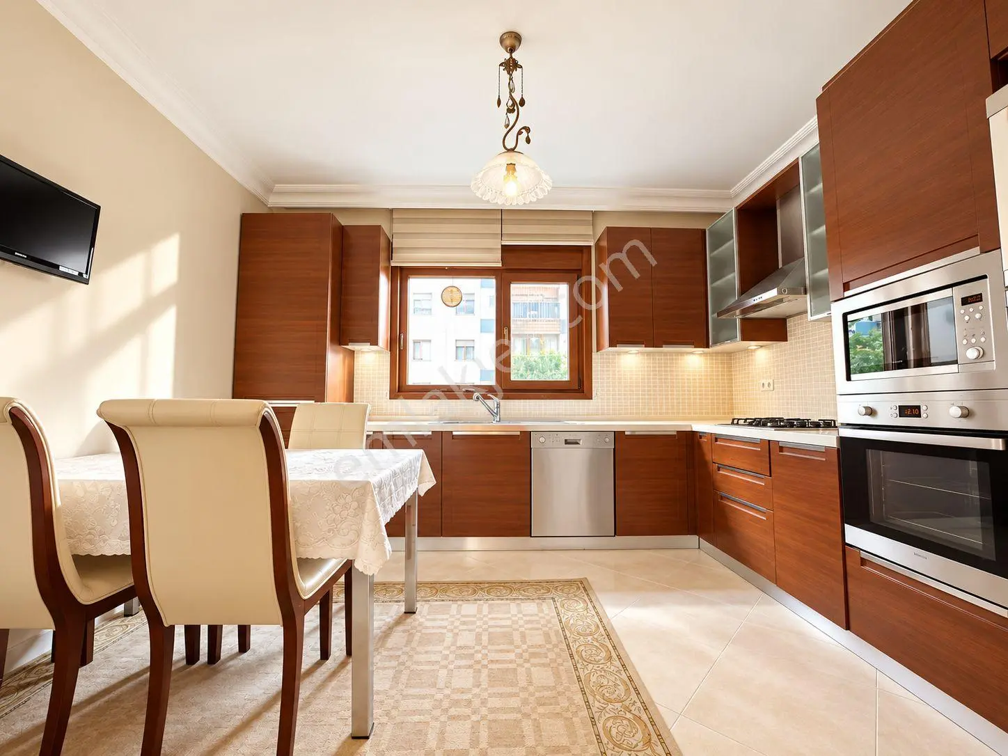 Erenköy Çobanyıldızı Sokakta Çift Balkonlu Ebeveyn Banyolu Geniş 4+1 — fotoğraf 5