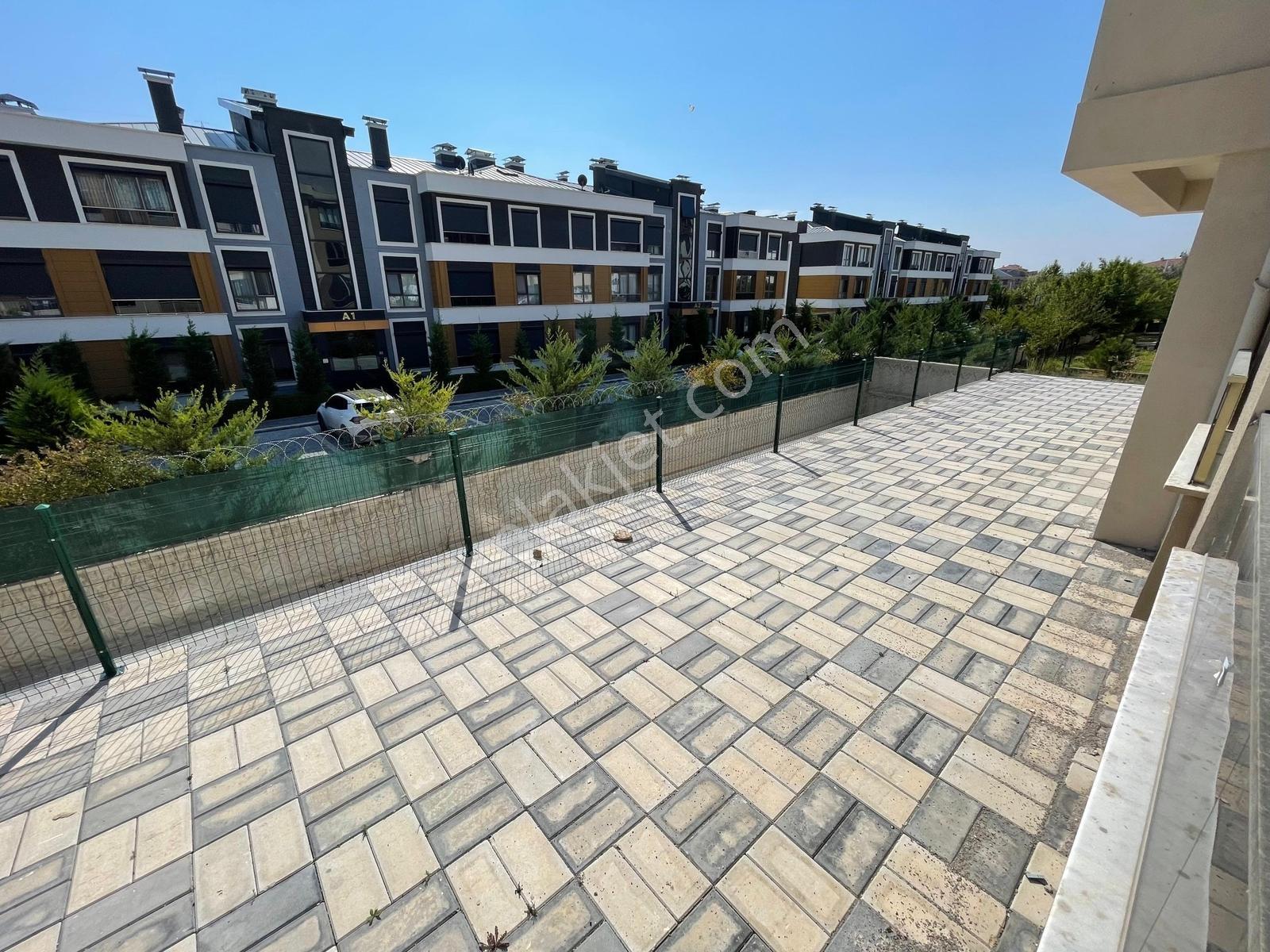 Beyhekim Cad. Adapark Karşısı Giyinme Odalı 2.5+1 Satılık Daire — fotoğraf 9