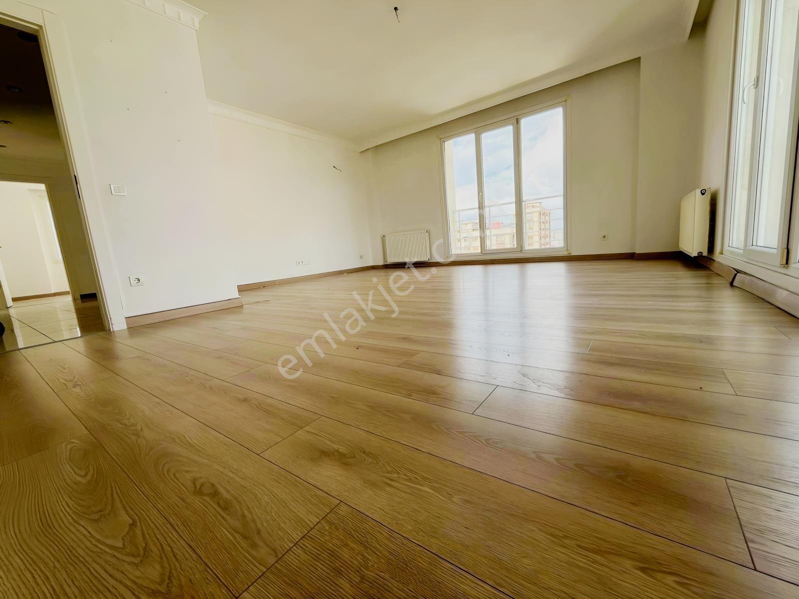 Şerifalide Sosyal Donatılı Site İçinde 4+1 Satlık Daire/for Sale — fotoğraf 3