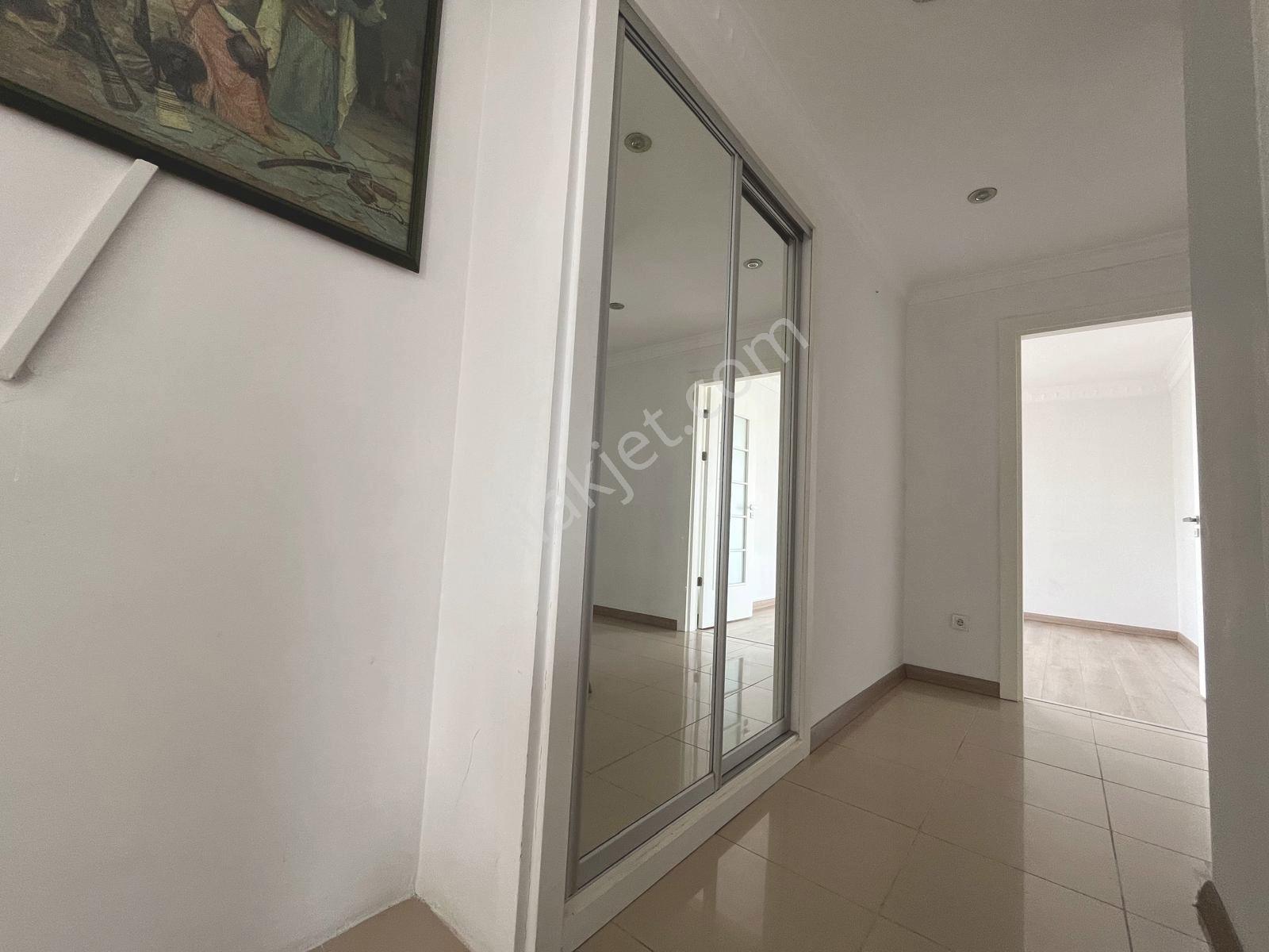 Şerifalide Sosyal Donatılı Site İçinde 4+1 Satlık Daire/for Sale — fotoğraf 17
