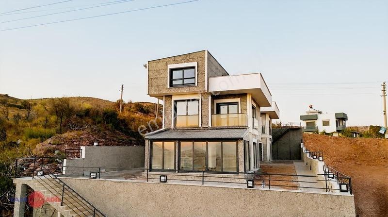 Çandarlıda Full Deniz Manzaralı 160m2 Bahçeli Ultra Lüks Villa — fotoğraf 2