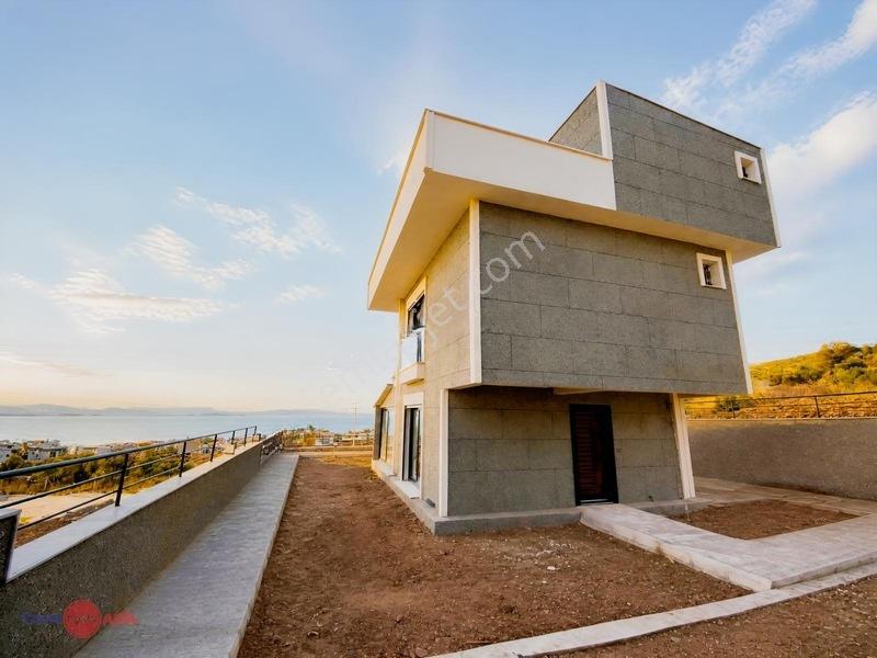 Çandarlıda Full Deniz Manzaralı 160m2 Bahçeli Ultra Lüks Villa — fotoğraf 4