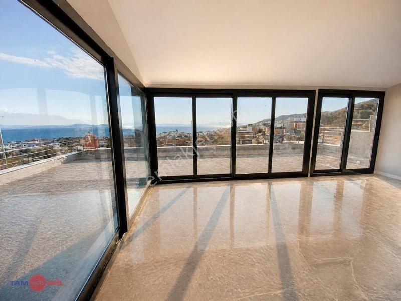 Çandarlıda Full Deniz Manzaralı 160m2 Bahçeli Ultra Lüks Villa — fotoğraf 10