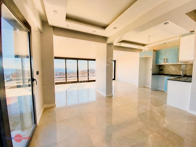 Çandarlıda Full Deniz Manzaralı 160m2 Bahçeli Ultra Lüks Villa — fotoğraf 12