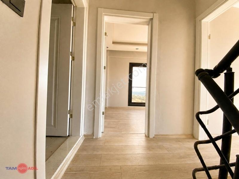 Çandarlıda Full Deniz Manzaralı 160m2 Bahçeli Ultra Lüks Villa — fotoğraf 21