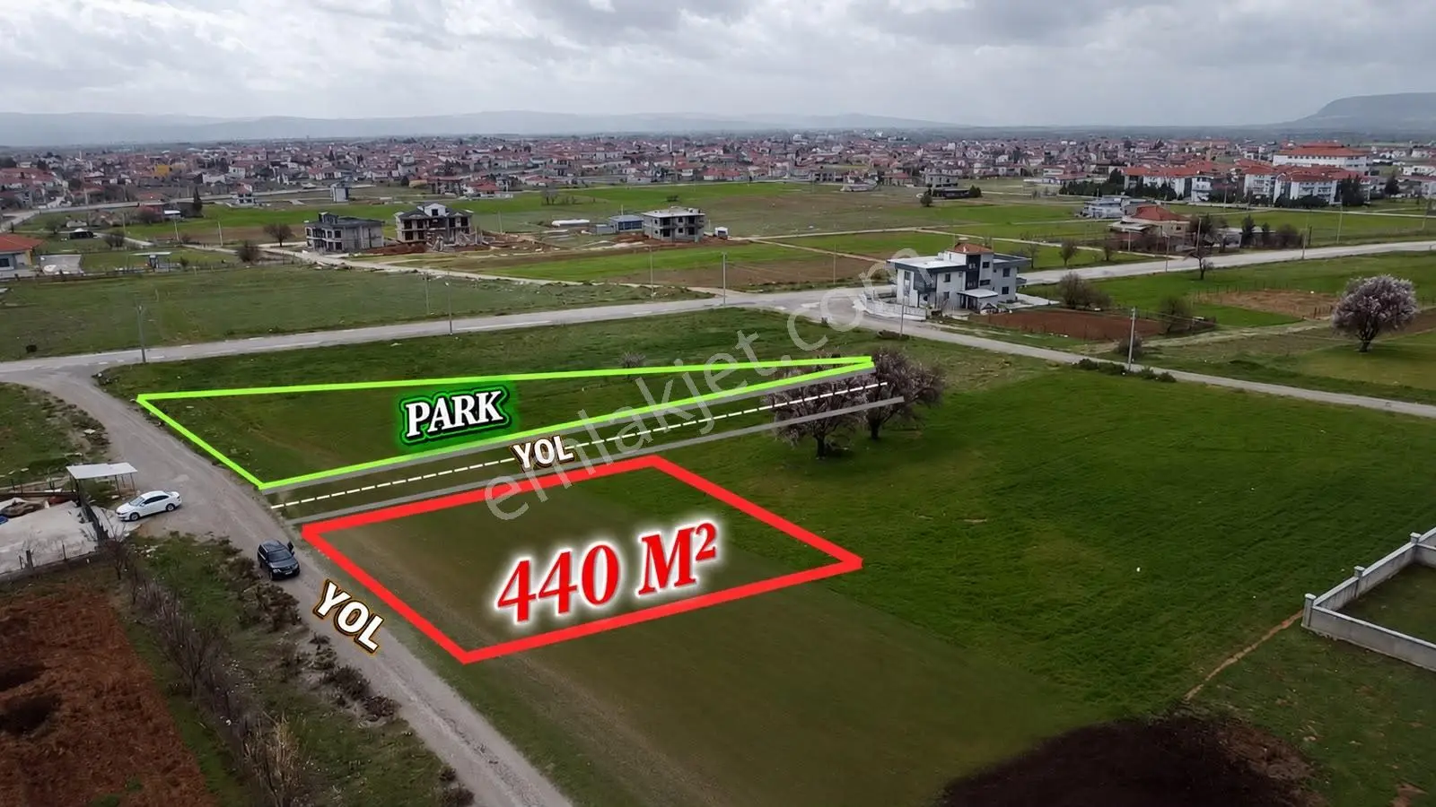 Yerli Gayrimenkul'den Akpınar Mahallesi 440 M² Köşe Parsel Arsa — fotoğraf 5