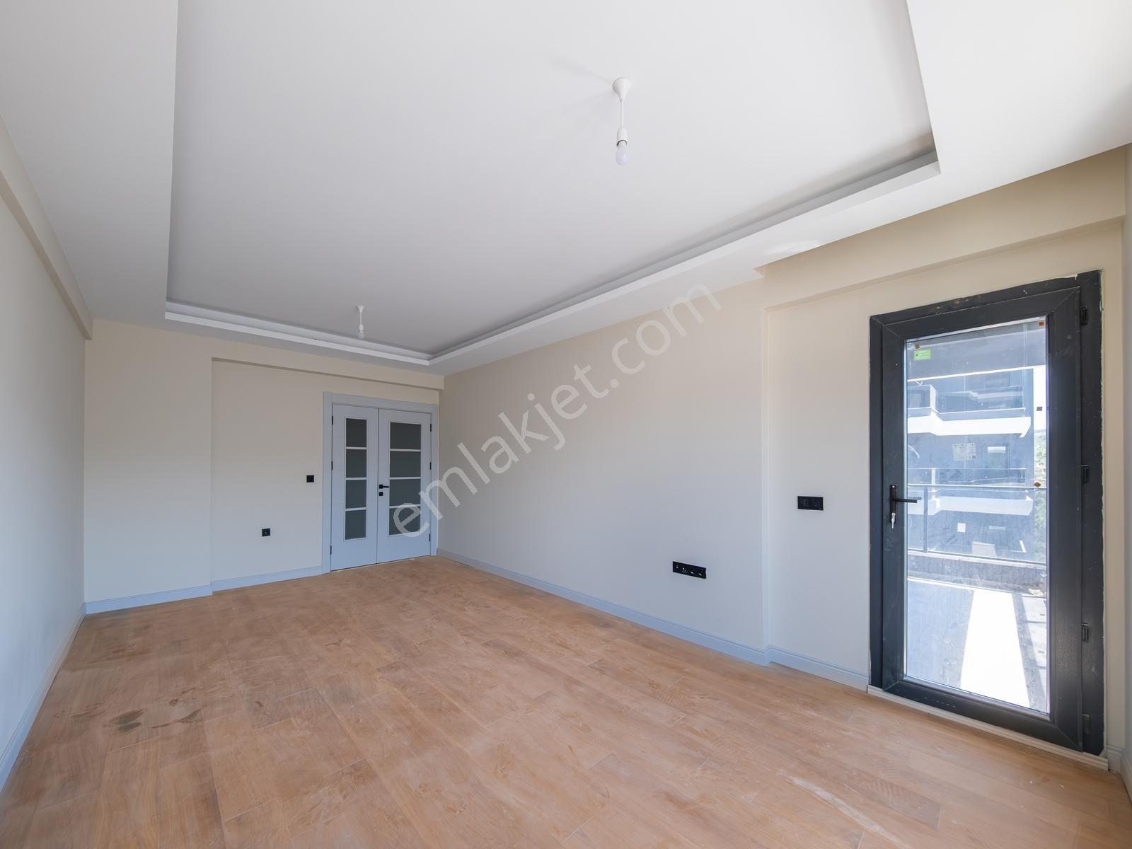 Bornova'da Yeni Binada Site İçerisinde Sıfır Satılık 3+1 Daire — fotoğraf 5