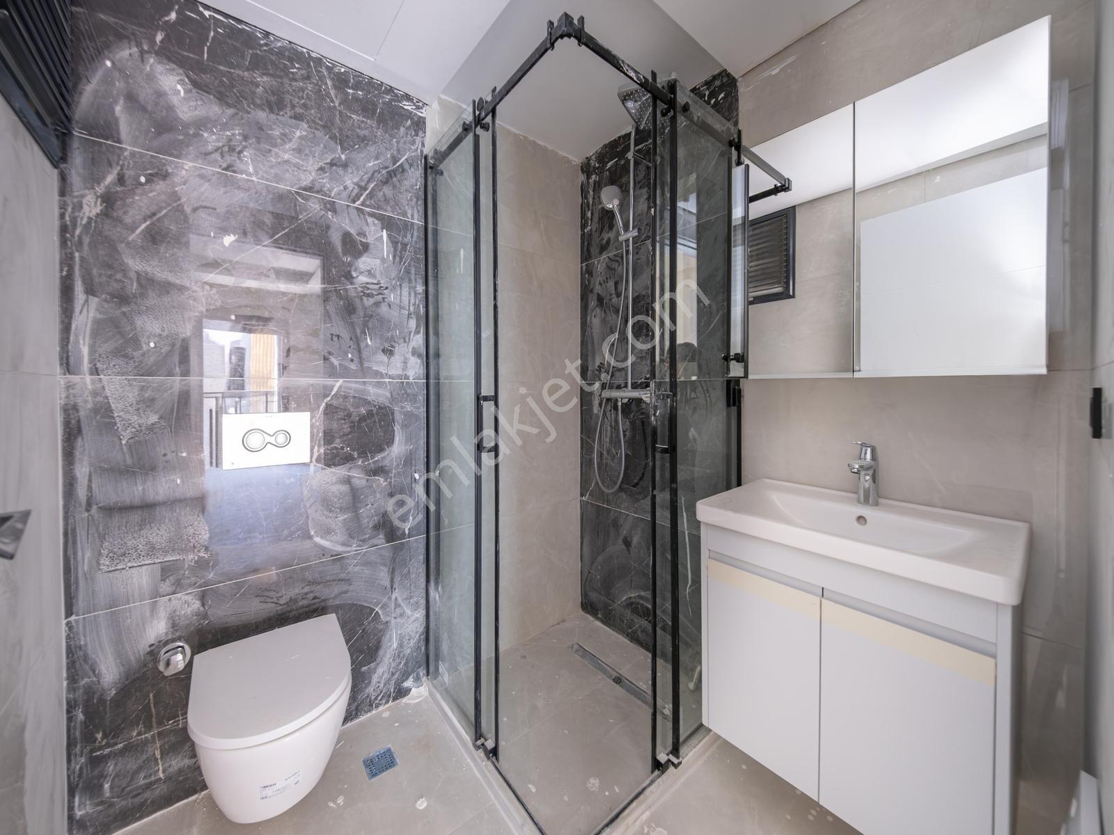 Bornova'da Yeni Binada Site İçerisinde Sıfır Satılık 3+1 Daire — fotoğraf 15