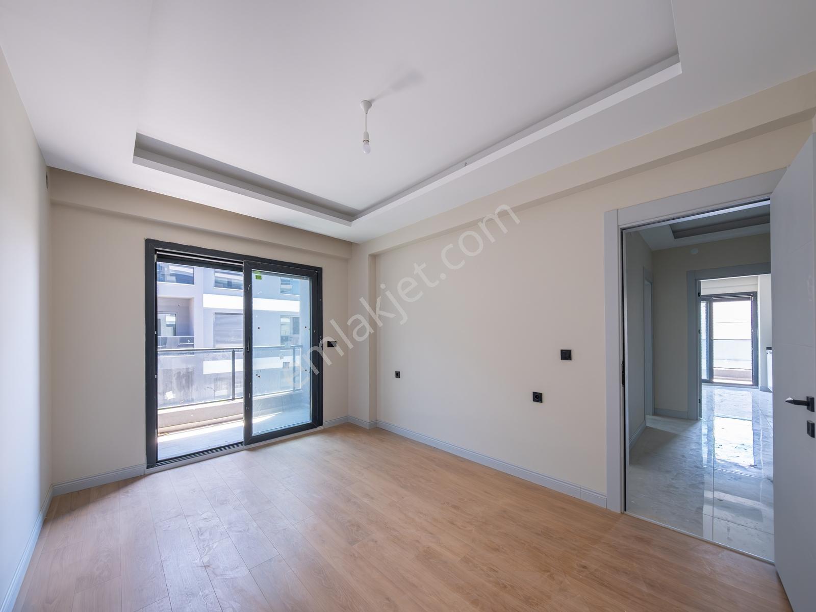 Bornova'da Yeni Binada Site İçerisinde Sıfır Satılık 3+1 Daire — fotoğraf 16