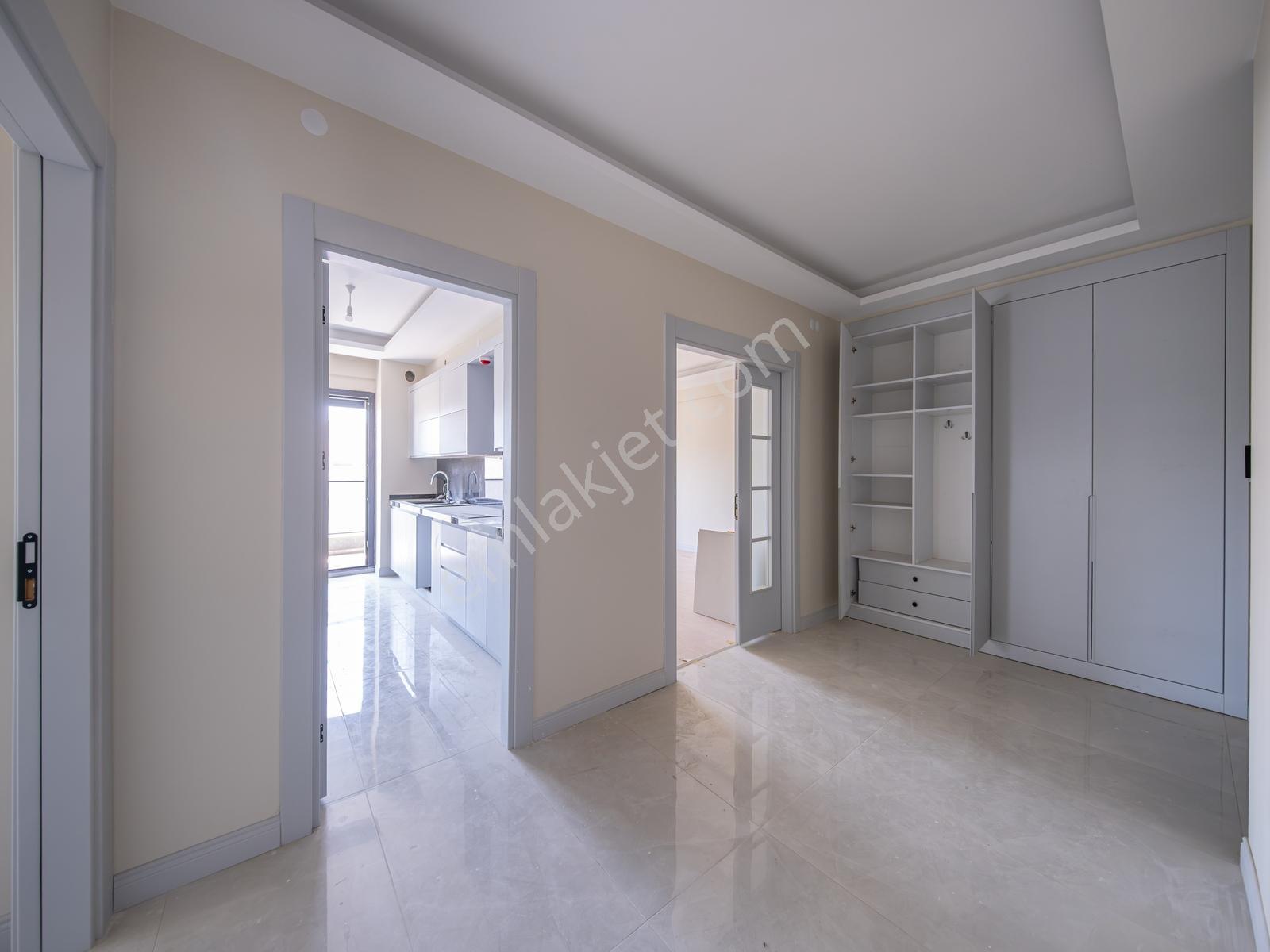 Bornova'da Yeni Binada Site İçerisinde Sıfır Satılık 3+1 Daire — fotoğraf 18