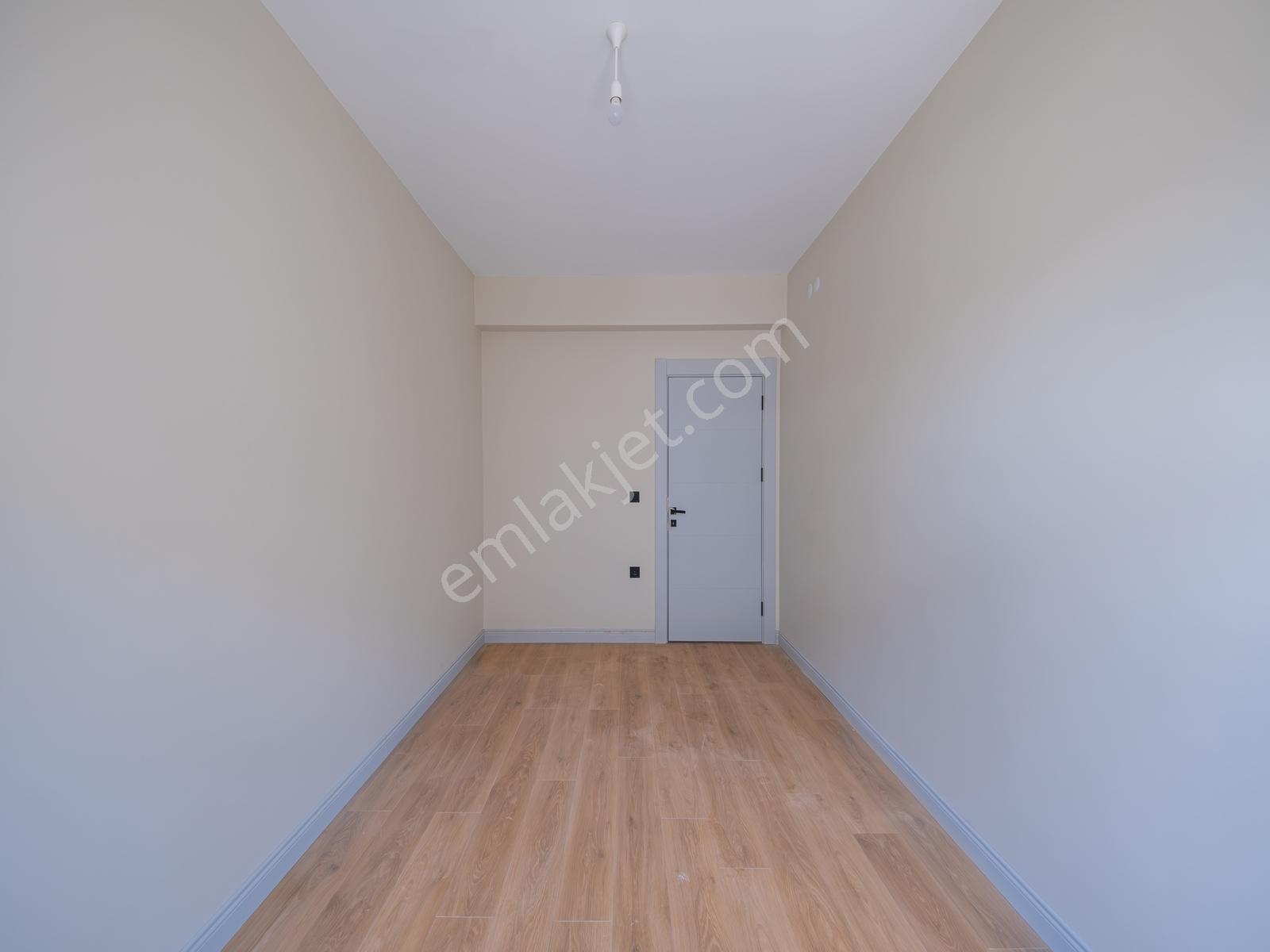 Bornova'da Yeni Binada Site İçerisinde Sıfır Satılık 3+1 Daire — fotoğraf 24