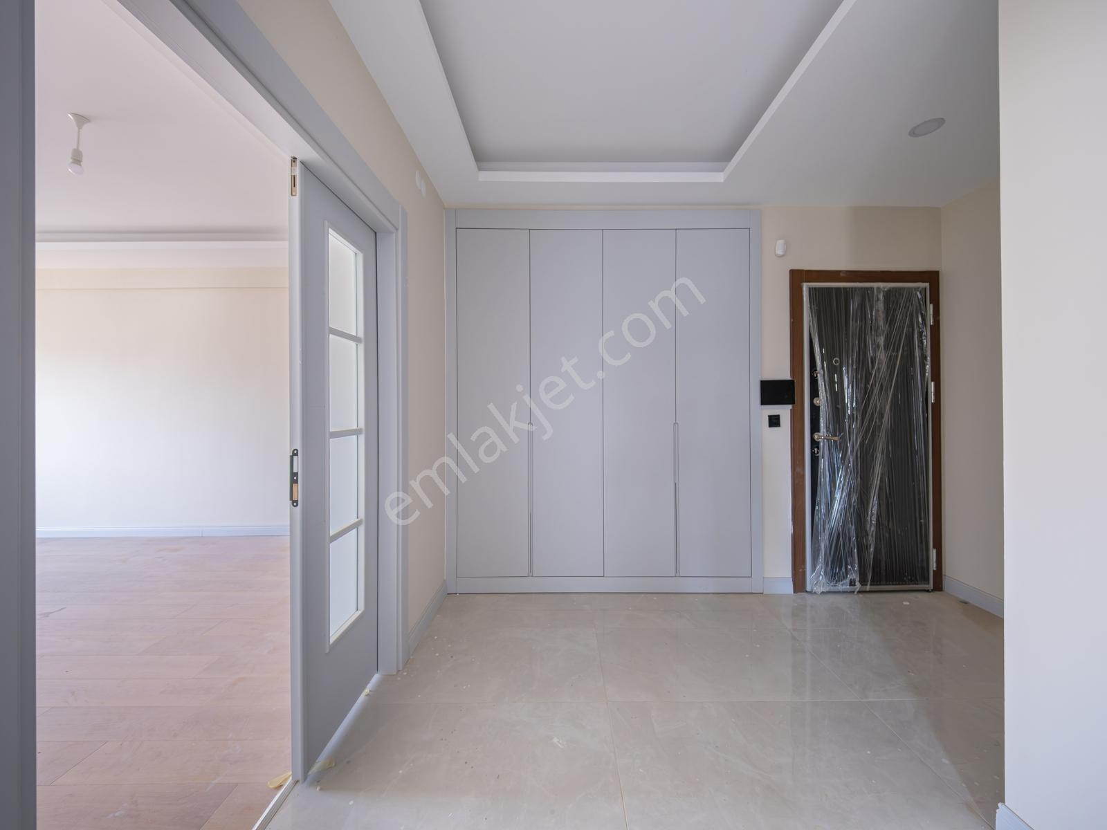 Bornova'da Yeni Binada Site İçerisinde Sıfır Satılık 3+1 Daire — fotoğraf 25