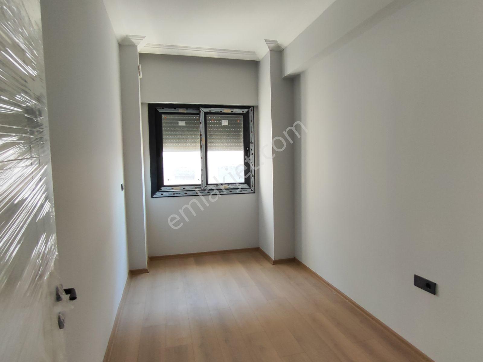 Çığlı Anadolu Caddesıne 50 M. Satılık Teraslı 2+1 Daıre — fotoğraf 13