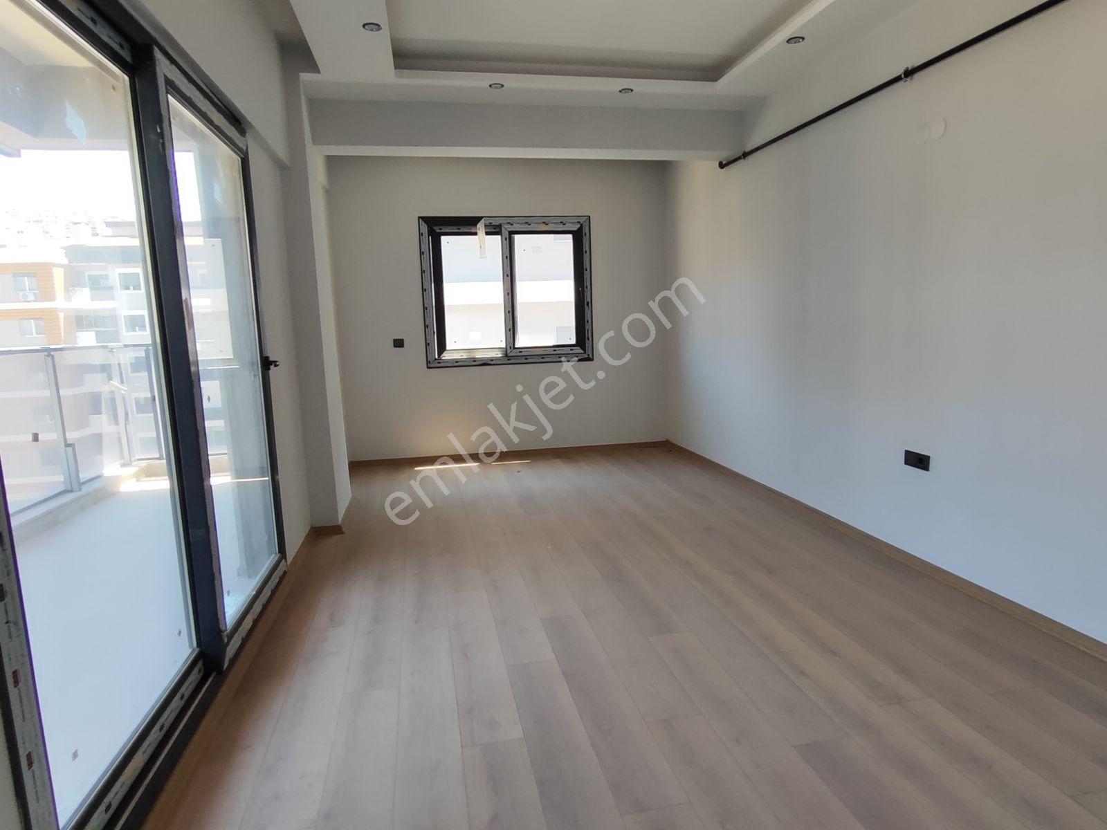 Çığlı Anadolu Caddesıne 50 M. Satılık Teraslı 2+1 Daıre — fotoğraf 16