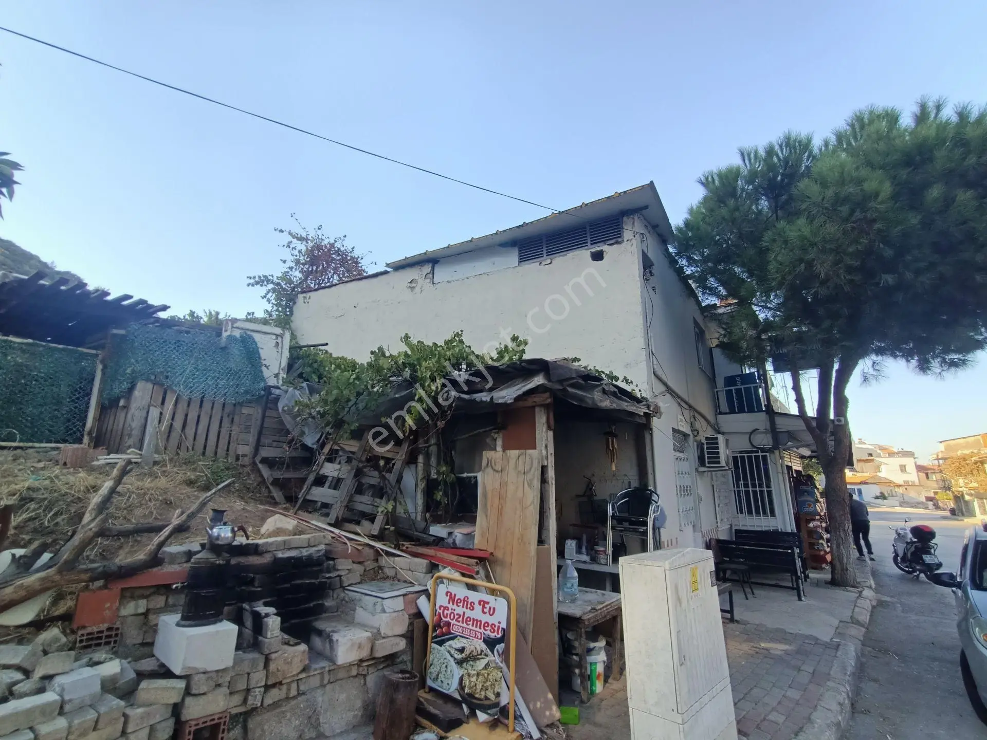 Balçova Teleferik Mahallesinde Anayol Üzerinde 2 Daire + 1 Dükkan Komple Satılık Bina — fotoğraf 5