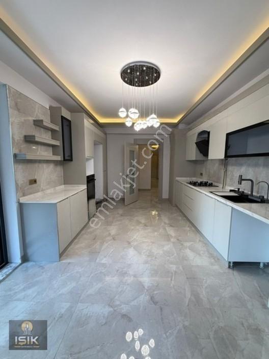 Işık Gayrimenkul'den Yıldızkent'te Satılık 4+1 Daire — fotoğraf 4