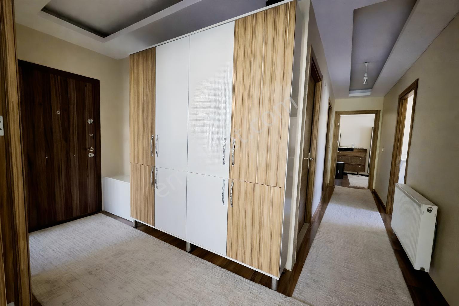 Körfez Mah Sağlam Zemin Ferah 180 M2 3+1 — fotoğraf 8