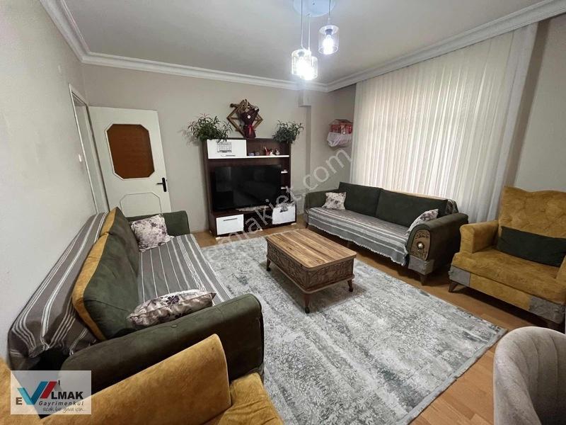 Evalamak'ta Söğütlüçeşme Mah.de Satılık 2+1 Hisseli Arakat Daire — fotoğraf 4