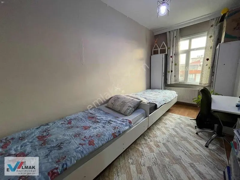 Evalamak'ta Söğütlüçeşme Mah.de Satılık 2+1 Hisseli Arakat Daire — fotoğraf 11