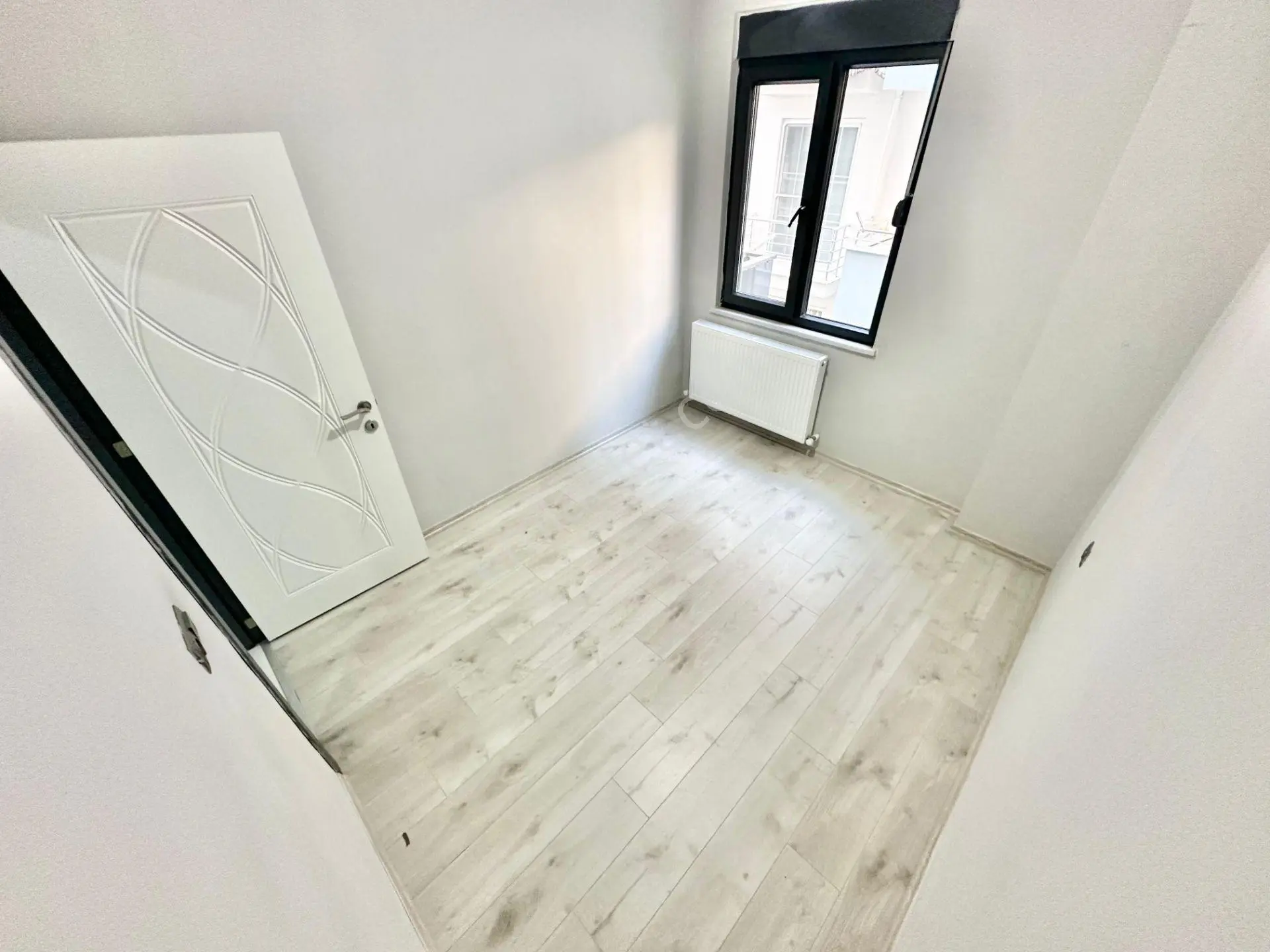 ꧁yetkili Ay Emlaktan꧂altınkum Pazar Sokağında Denize Sadece 200 Metre Kombili Satılık 2+1 Lüx Daire — fotoğraf 17