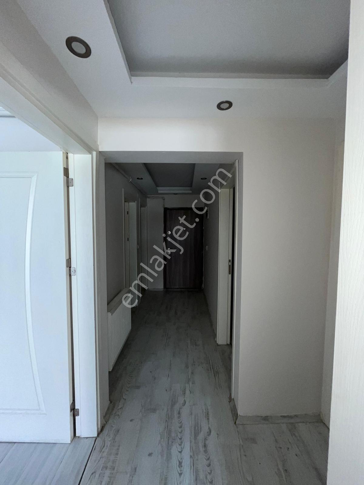 Özgün Gm'den Manisa Caddesi Üzerinde Kapalı Mutfak Teraslı Daire — fotoğraf 2