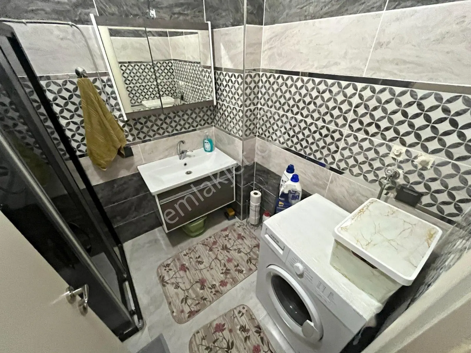 Güç'ten Akçay'da Haftanın Fırsatı Yüksek Kredili Ön Cephe Asansörlü Şık Satılık 1+1 Daire — fotoğraf 30