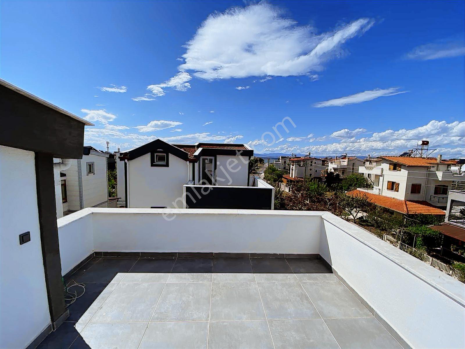 Dağlı !gayrimenkul'den 3+1 Denize 100 Metre Fırsat Villa ! — fotoğraf 23
