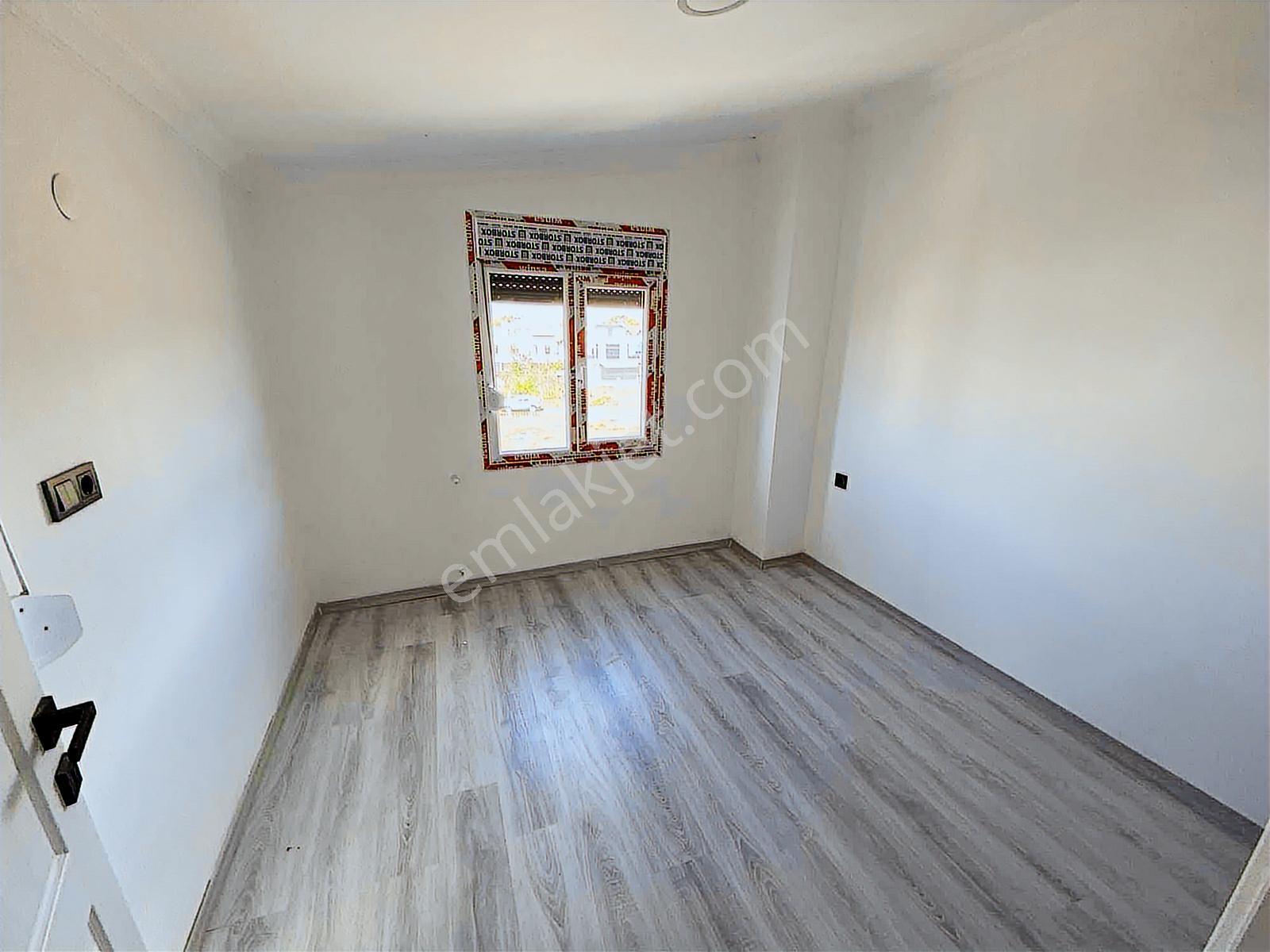 Dağlı !gayrimenkul'den 3+1 Denize 100 Metre Fırsat Villa ! — fotoğraf 25