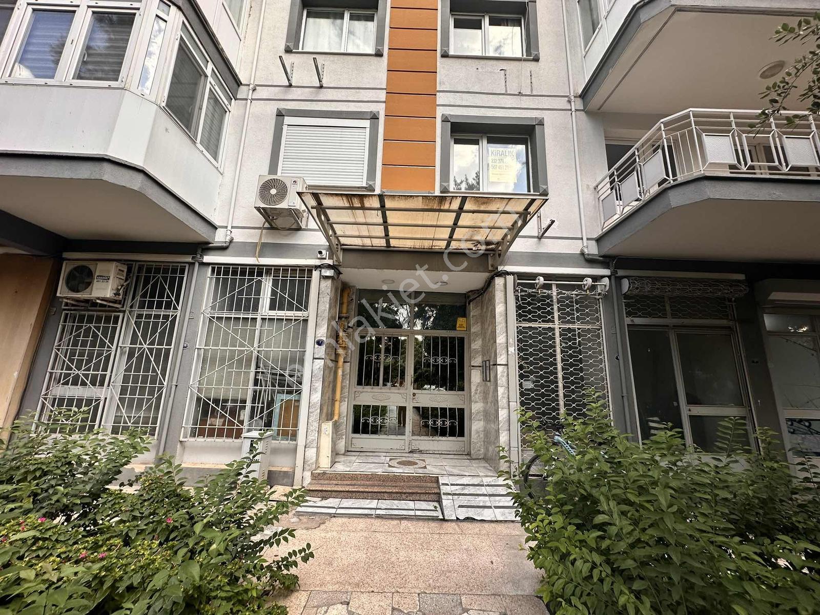 Bayraklı Osmangazi De Asansörlü Binada 3+1 Satılık Daire — fotoğraf 4