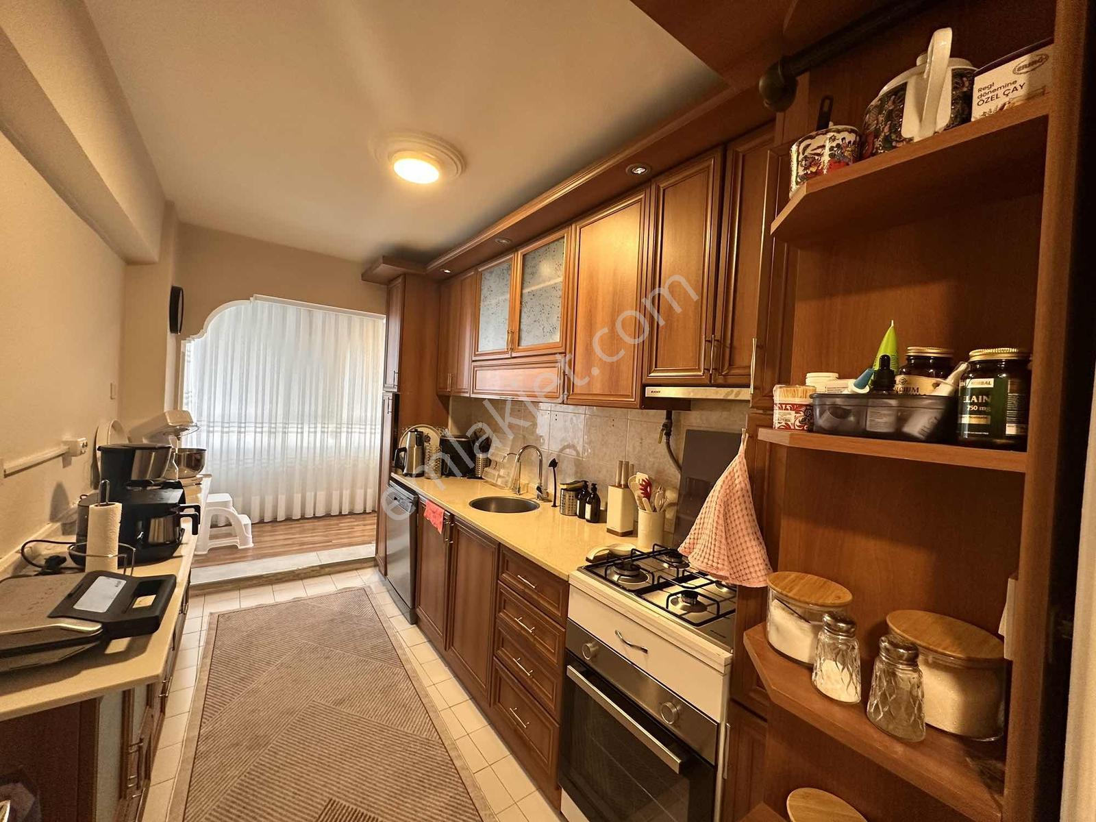 Bayraklı Osmangazi De Asansörlü Binada 3+1 Satılık Daire — fotoğraf 15