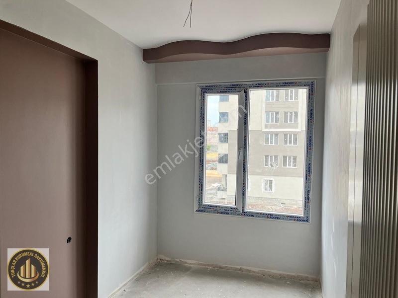 Üçkuyular Karakol Civarında Satılık Lüx 3+1 Daireler — fotoğraf 5