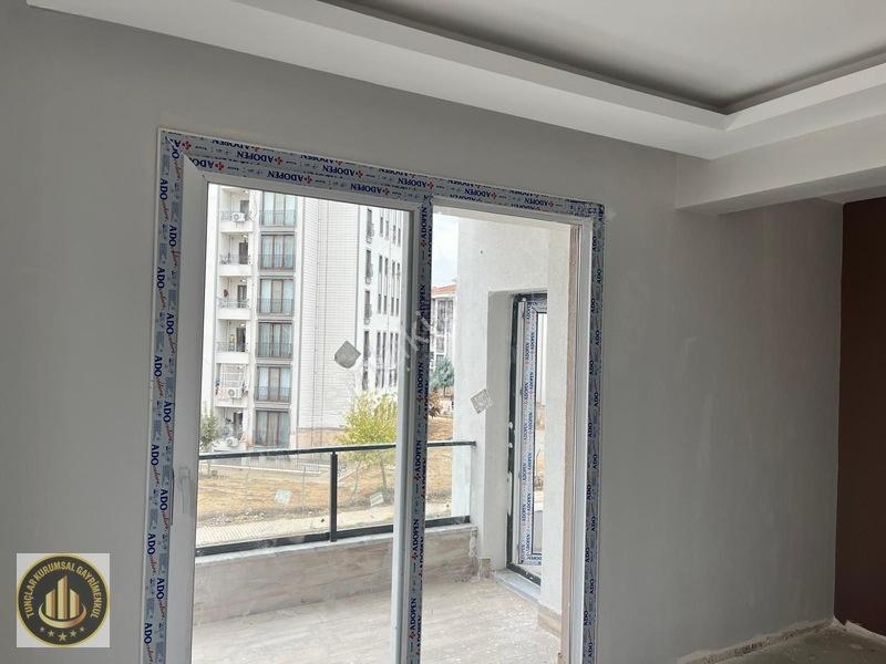 Üçkuyular Karakol Civarında Satılık Lüx 3+1 Daireler — fotoğraf 12