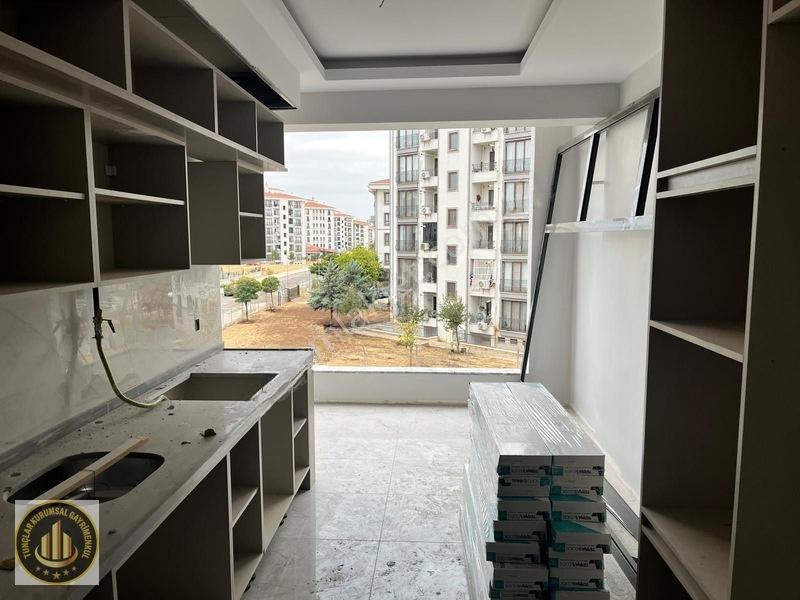 Üçkuyular Karakol Civarında Satılık Lüx 3+1 Daireler — fotoğraf 15