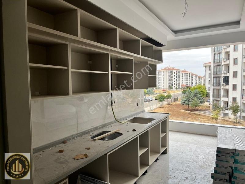 Üçkuyular Karakol Civarında Satılık Lüx 3+1 Daireler — fotoğraf 17