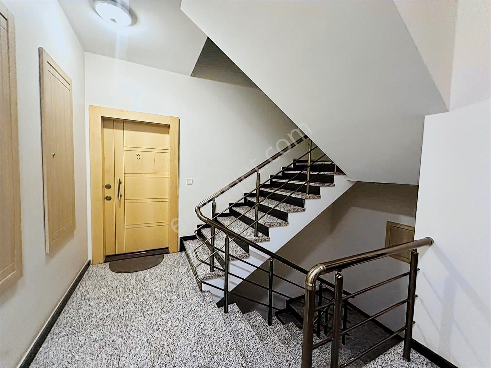 Tuzla Cami Mahallesi Manzaralı 5+2 Dubleks — fotoğraf 3