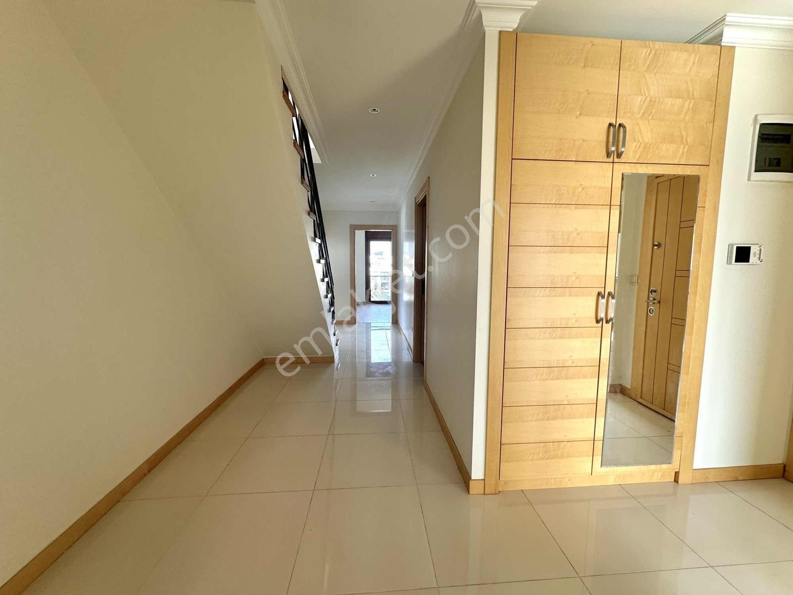 Tuzla Cami Mahallesi Manzaralı 5+2 Dubleks — fotoğraf 16