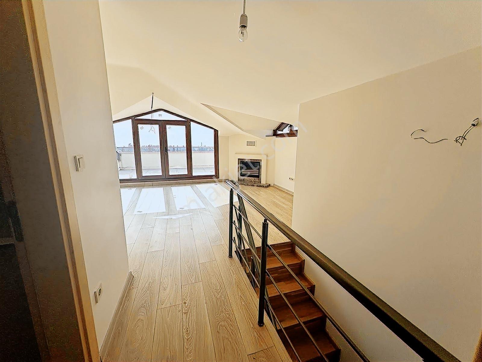 Tuzla Cami Mahallesi Manzaralı 5+2 Dubleks — fotoğraf 31