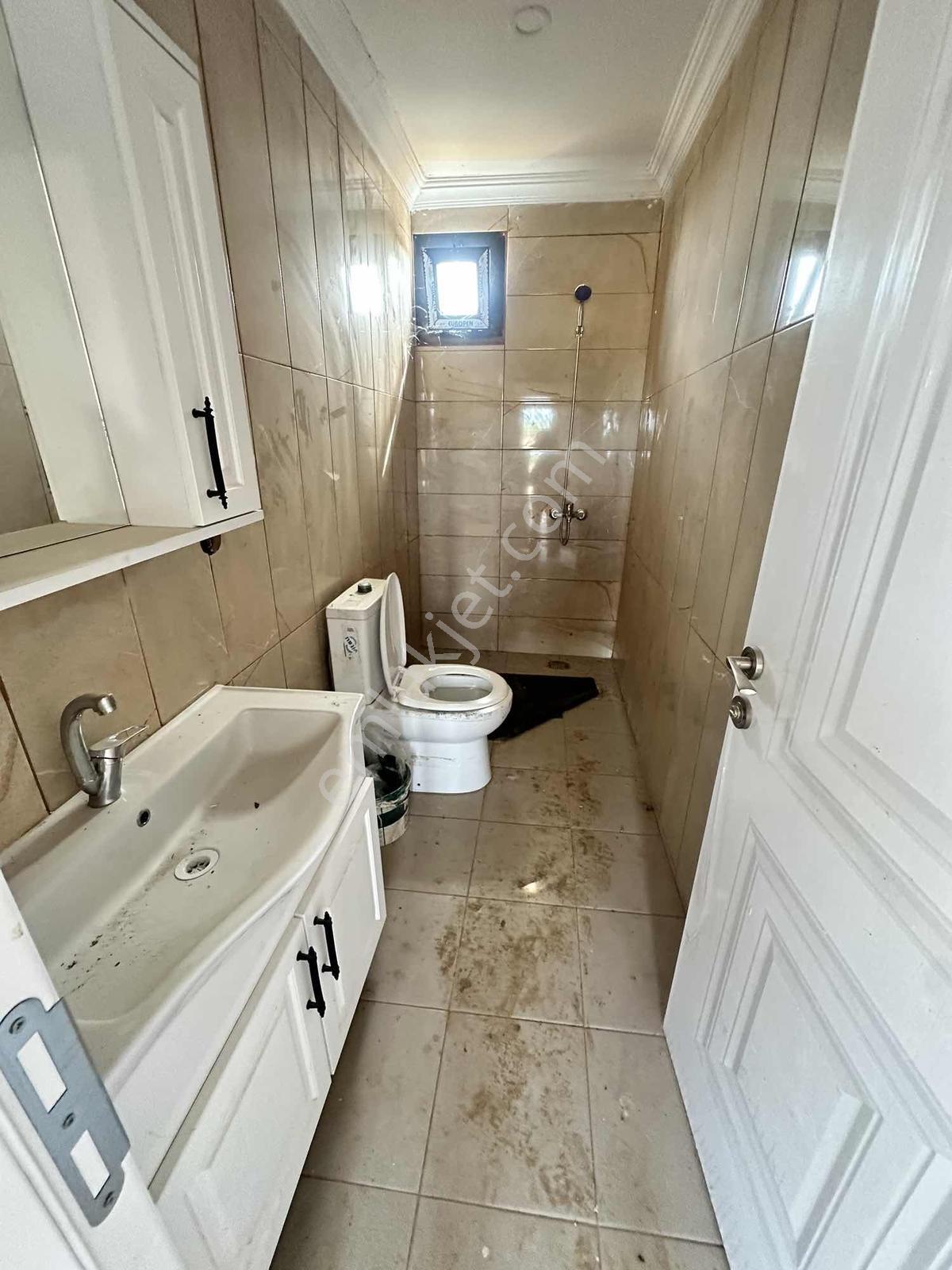 Çeşmelide 140 M² Arsa İçerisinde Geniş Verandalı 1+1 Satılık — fotoğraf 6