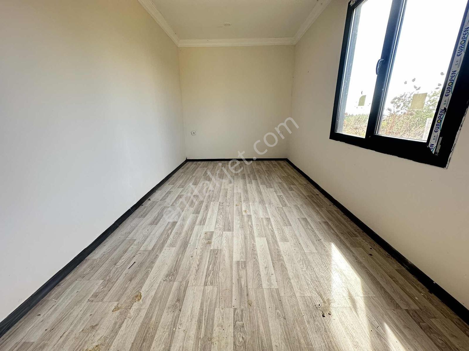 Çeşmelide 140 M² Arsa İçerisinde Geniş Verandalı 1+1 Satılık — fotoğraf 7